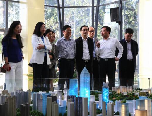 南通市20名人大代表來中創(chuàng)區(qū)參觀考察