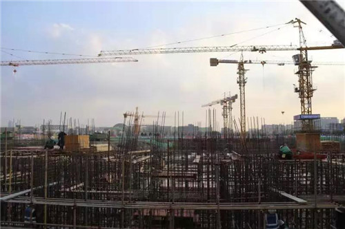 同臺(tái)競(jìng)賽“實(shí)”者勝丨通創(chuàng)投公司召開(kāi)三大工程百日攻堅(jiān)暨質(zhì)量安全生產(chǎn)現(xiàn)場(chǎng)推進(jìn)會(huì)