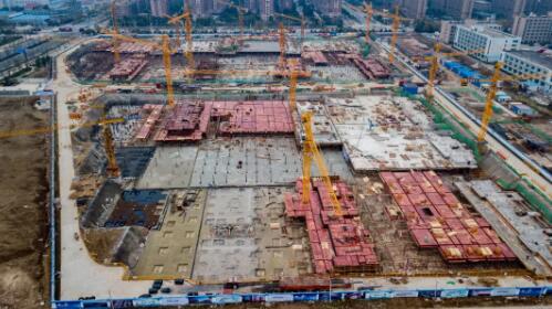 看清形勢(shì)、練好內(nèi)功、抓實(shí)工程丨通創(chuàng)投公司召開三大工程百日攻堅(jiān)暨質(zhì)量安全生產(chǎn)現(xiàn)場(chǎng)推進(jìn)會(huì)