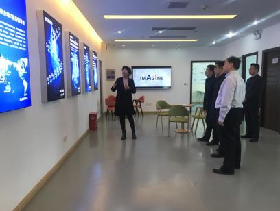 通創(chuàng)投公司開展過渡落戶項目現(xiàn)場觀摩活動