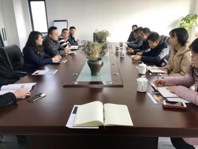 通創(chuàng)投公司開展過渡落戶項目現(xiàn)場觀摩活動