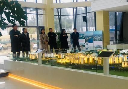 中國(guó)國(guó)際經(jīng)濟(jì)咨詢(xún)有限公司來(lái)通創(chuàng)投公司考察