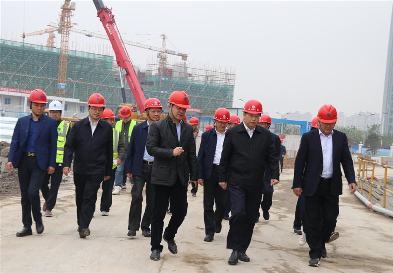 徐惠民市長帶隊檢查南通國際會展中心安全生產(chǎn)工作