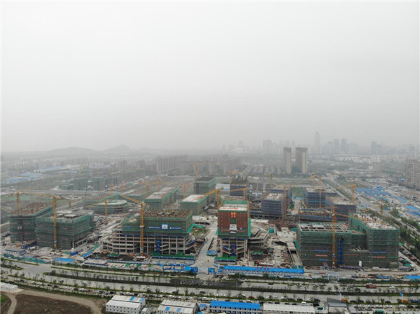 科創(chuàng)中心一期(紫瑯科技城)E6#樓順利封頂