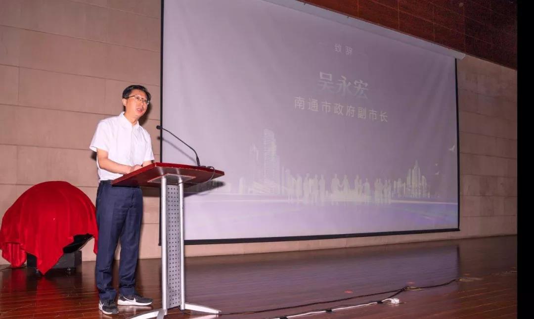 青春夢想在家鄉(xiāng)起航！400名通籍學子走進中央創(chuàng)新區(qū)，感受城市創(chuàng)新功能核