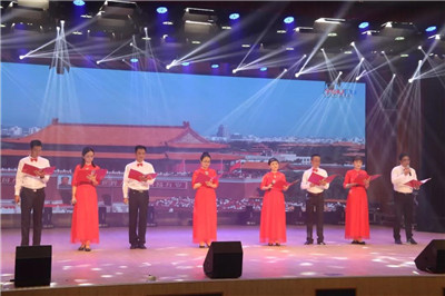 奮進(jìn)正當(dāng)時，建功新時代 | 南通中央創(chuàng)新區(qū)舉辦文藝晚會為祖國慶生