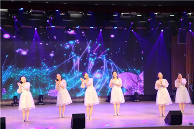 奮進(jìn)正當(dāng)時，建功新時代 | 南通中央創(chuàng)新區(qū)舉辦文藝晚會為祖國慶生