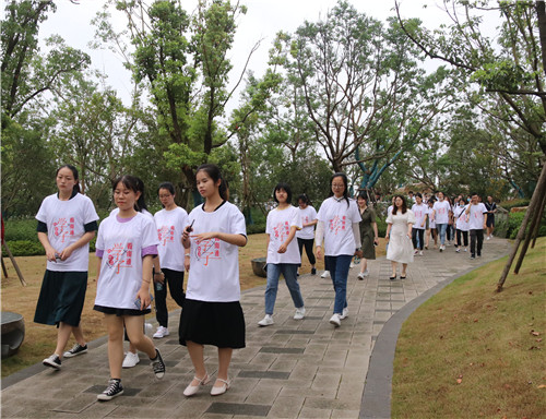 百余名通籍學(xué)子走進(jìn)創(chuàng)新區(qū)， 實地感受“城市新中心”
